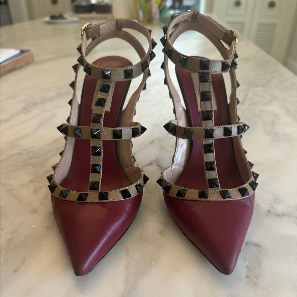 Valentino Rockstud Pumps